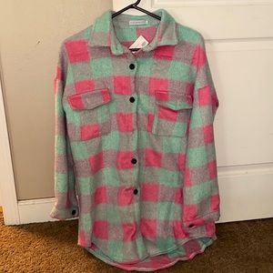 Boutique shacket NWT . Very cozy!
